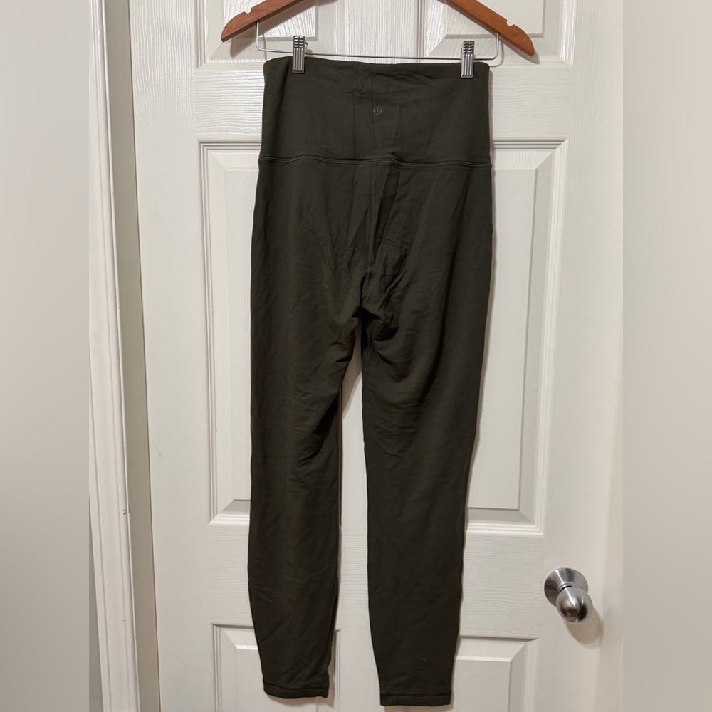 Lululemon athletica wunder lounge super high rise tight size 6 euc - Picture 2 of 6
